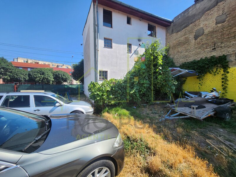 Timisoara Casa individuala. Foarte pretabila de afacere. SAD la parter si intrare separata